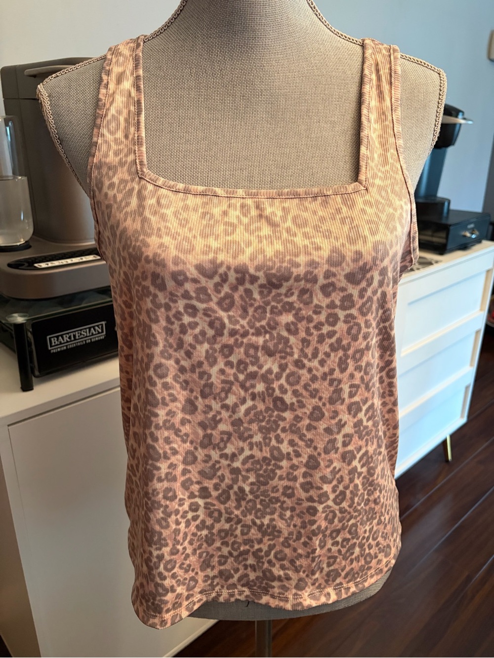 Live 2 Lounge Leopard Print Scoop Neck Top - Neutral Pink Taupe size small
